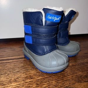 Cat& Jack toddler snow boots size 5